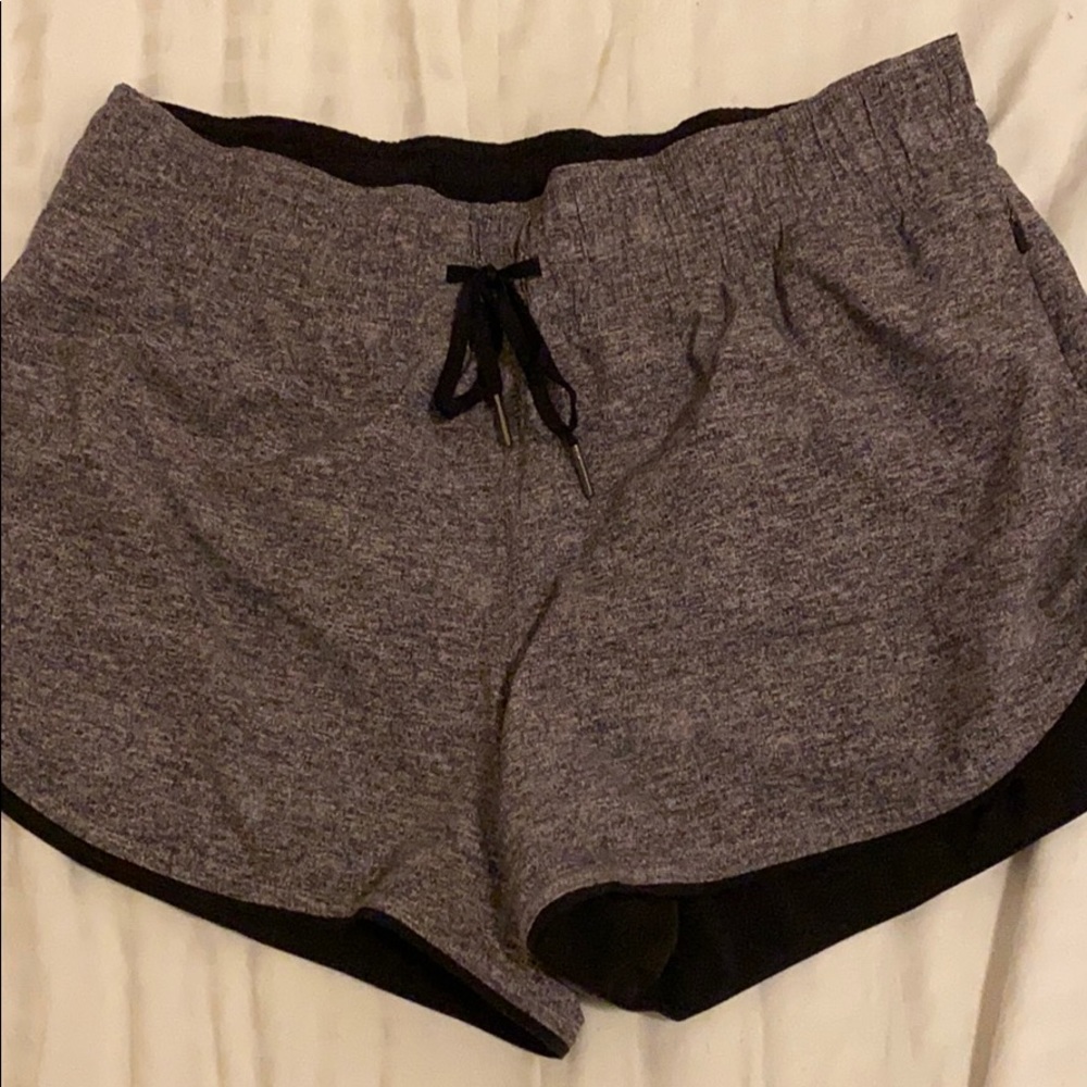 Reversible Lululemon Shorts Linerless size 8